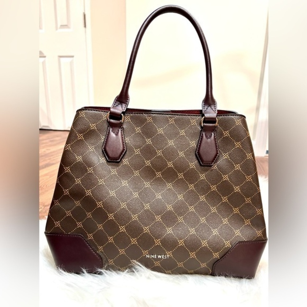 NINE WEST PURSE